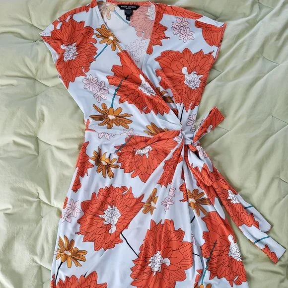 Maggy London Dresses Maggy London Petite Floral Cap Sleeve